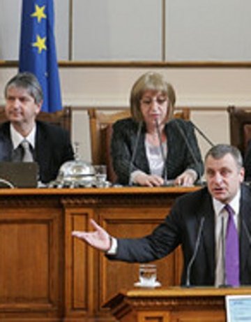 Цачева, поне идвай навреме!