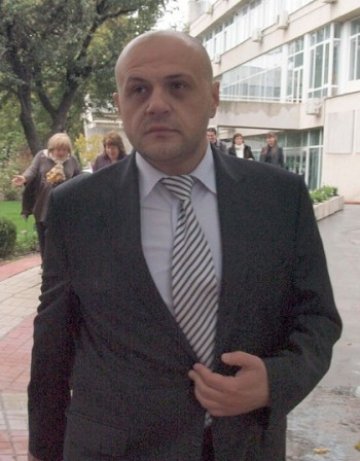 Извеждането на децата от домовете &ndash; единствената им алтернатива за живот