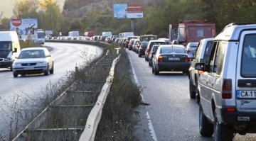 Пътищата в страната са мокри