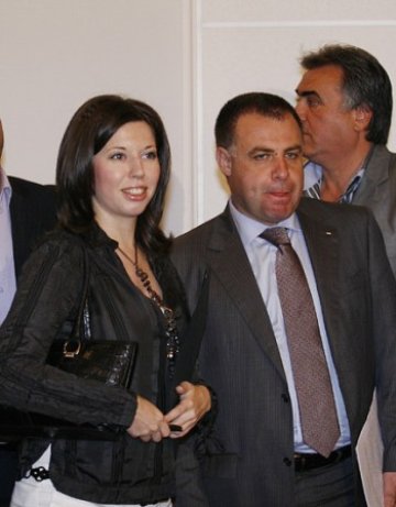 Калина спретвала СРС-та за Найденов цели 6 месеца?