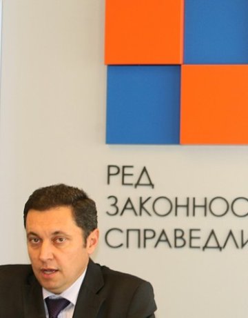 Янев: България до десетата година на РЗС ще има нова Конституция