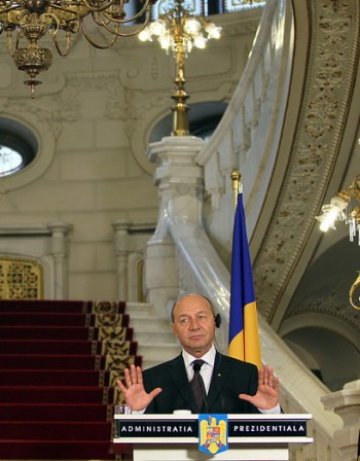 Отлагането за Шенген е дискриминация, скочи Бъсеску