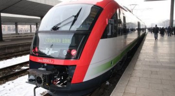 Допълнителни 17 000 места във влаковете за празниците