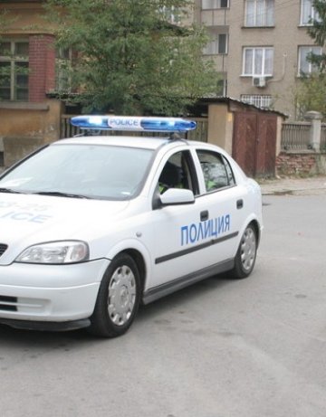140 дебитни карти открити в карловските лихвари