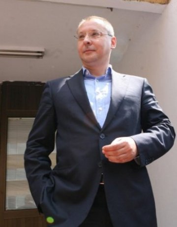 Станишев готов отново да поеме властта