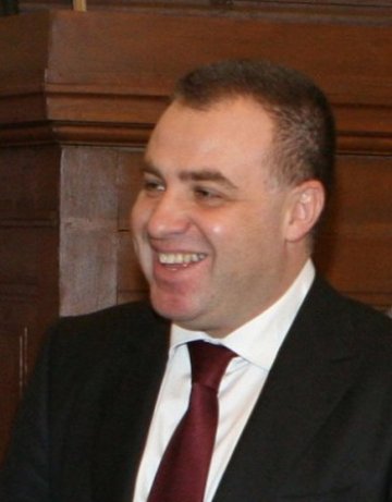 Цените на хляба и олиото скачали лавинообразно без причина