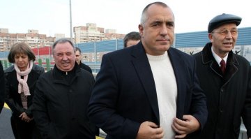 Борисов при Буда, връчва и своя купа на турнир  по сумо