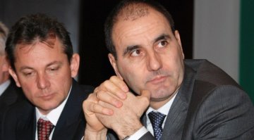 Цветанов не мисли за оставка