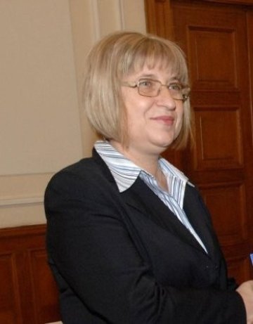 Цaчевa е в Ерусaлим, говори с Перес зa Бългaрия