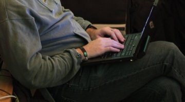 &#163;27 млрд. са щетите от киберпрестъпления на Острова