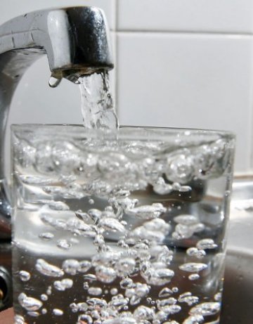 Лекарствата трябва да се пият с чешмяна вода