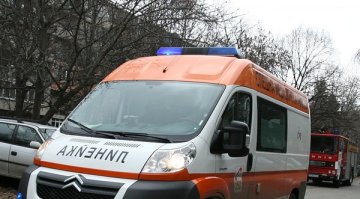 14-годишен се прави на шофьор и катастрофира