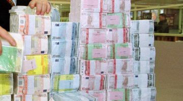 76-годишен дядо източил 30 000 лв от еврофондове