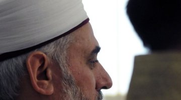 Ашим Асан: Мустафа Хаджи е пионка на Доган