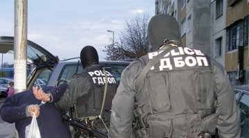 Акция "Европейци" лови мошеници, точили банкомати
