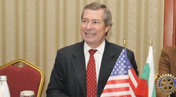 Уорлик: Има воля за борба с наркотиците и корупцията