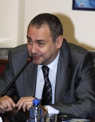 Велчев иска повече обвинители за спецпрокуратурата