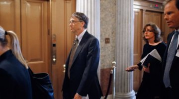 Microsoft се оплаква на Еврокомисията от Google