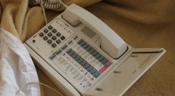 Баба изгоря с 3500 лв. за операция на роднина