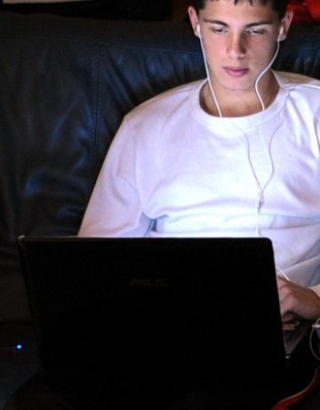 Google поръчва компютри с чувство за вина