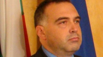 Червените агенти ще пишат без пари в интернет