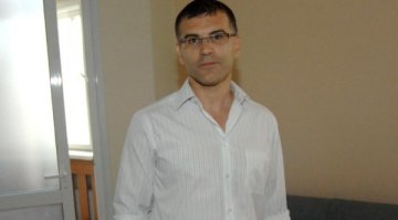 Дянков вае тяло в държавен фитнес