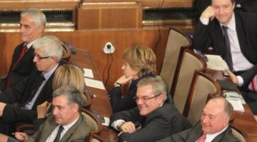 Депутатската ваканция приключи