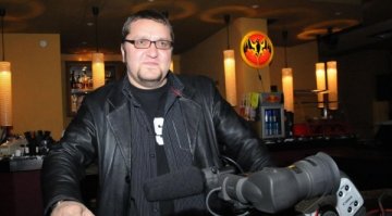 "Отечествен фронт" се прочу с проклятие чак на Острова