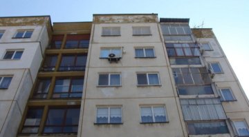 Държавата поема 50% при саниране на панелки