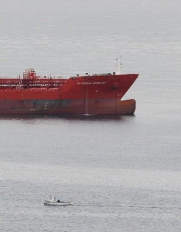 Морска администрация издирва изчезнал моряк
