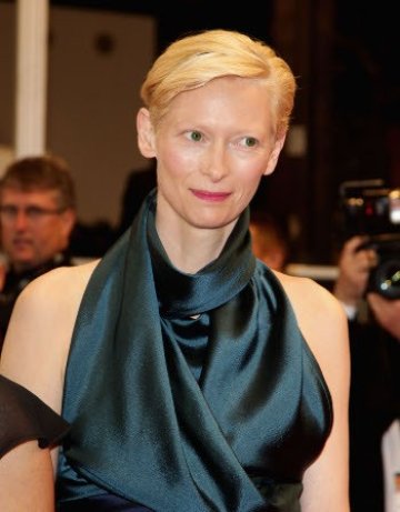 Тилда Сунтън: Киното изкривява представата за раждането и майчинството