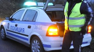 Арестуван е полицай с незаконно оръжие