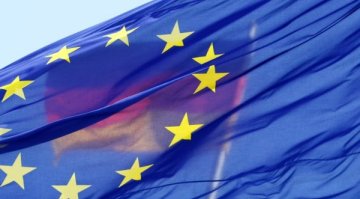 От ЕК дали милиони за частни самолети, ваканции и коктейли
