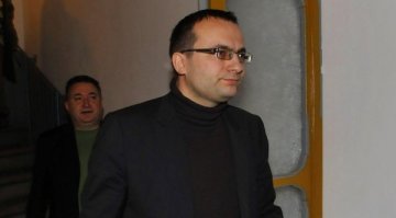 ГЕРБ няма да "удря рамо" на СДС на вътрешния вот