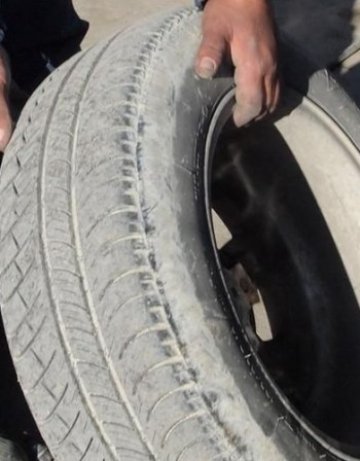 Натъпкани в гуми цигари сгащени на Капитан Андреево