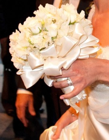 Жените сключват брак по любов, стига мъжът да работи