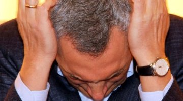 Независимите плашат със съд Командира