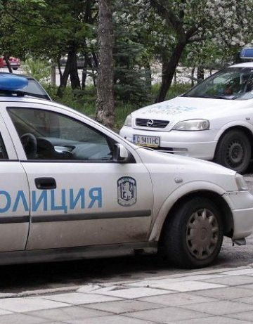 Младеж отмъкна плажни атрибути от магазин