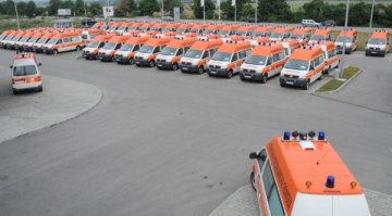 Нагли крадци изтърбушиха четири линейки в Бургас