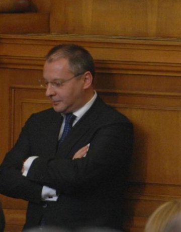 Левицата заяде кабинета за евродоклада и БОРКОР