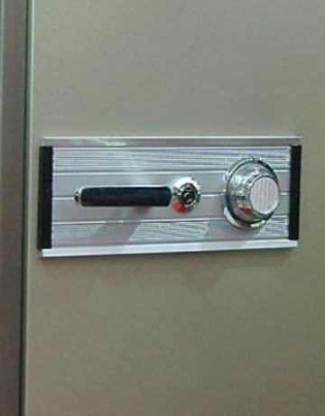 Откраднаха каса с 45 бона и злато от офис в Раковски