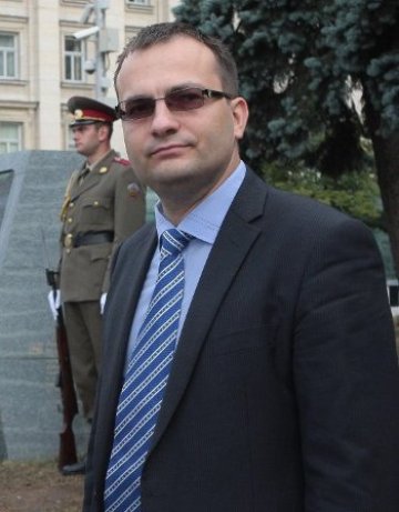 Кой даде химикалката в ръцете на ЦИК?