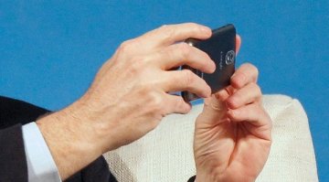Увеличаване на клиентите и намаляване на печалбата на М-Тел