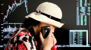 Джобс искал "да прескочи" телефонните компании