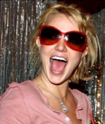 "Втората" песен изтекла в мрежата от новия албум на Britney се оказа трета!