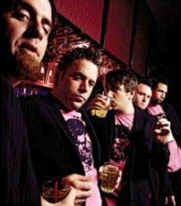 Ненормалната любов на Bloodhound Gang в ново видео. Гледай!