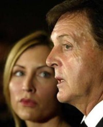 Процесът McCartney срещу Mills се закучи