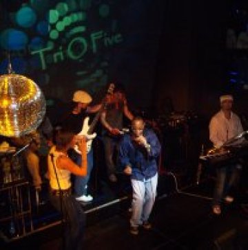 Tri O Five на живо в Yalta Club