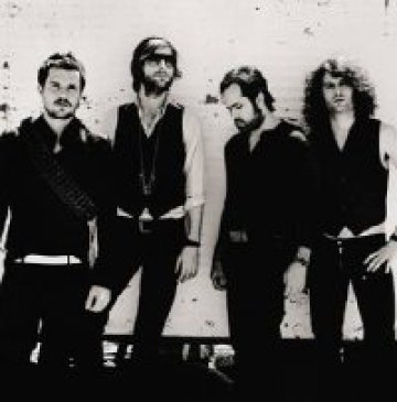 Нов албум от The Killers и коледна песен с Elton John!