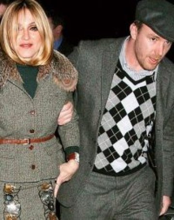 Guy Ritchie иска кръчмата, имението и 20 милиона паунда от Madonna!